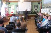 "На поле танки грохотали.." -с этой песней выступил перед ветеранами Евгений Бородин.