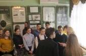 Ребята слушают отрывки из статьи "Ленинградская одиссея"