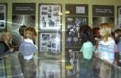 Студенты  знакомятся  с  промышленной  историей  станции.