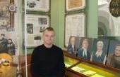 Юртаев  Иван -студент Художественного училища  им. К.А. Савицкого(автор портретов-Артамоновой О.А., Елистратовой П.П.,МалинчеваА.П., МаюловаИ.М.,Тришиной М. Т.)